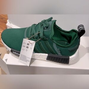 Dark Green / Core Black / Cloud White